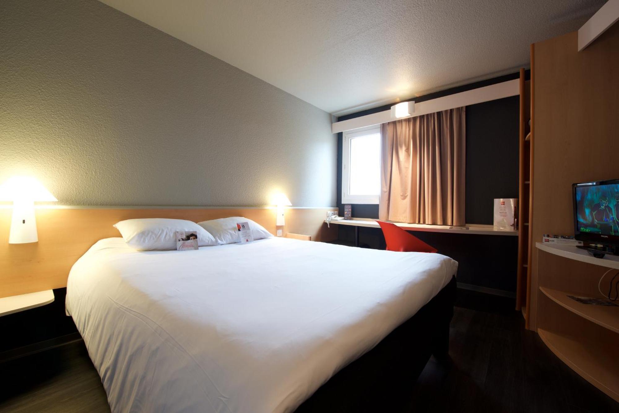 Hotel Ibis Pau Lescar Pokoj fotografie