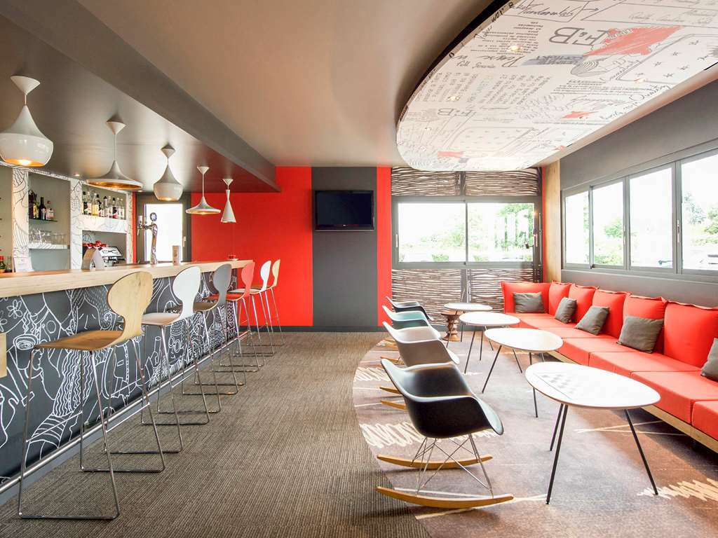 Hotel Ibis Pau Lescar Restaurace fotografie