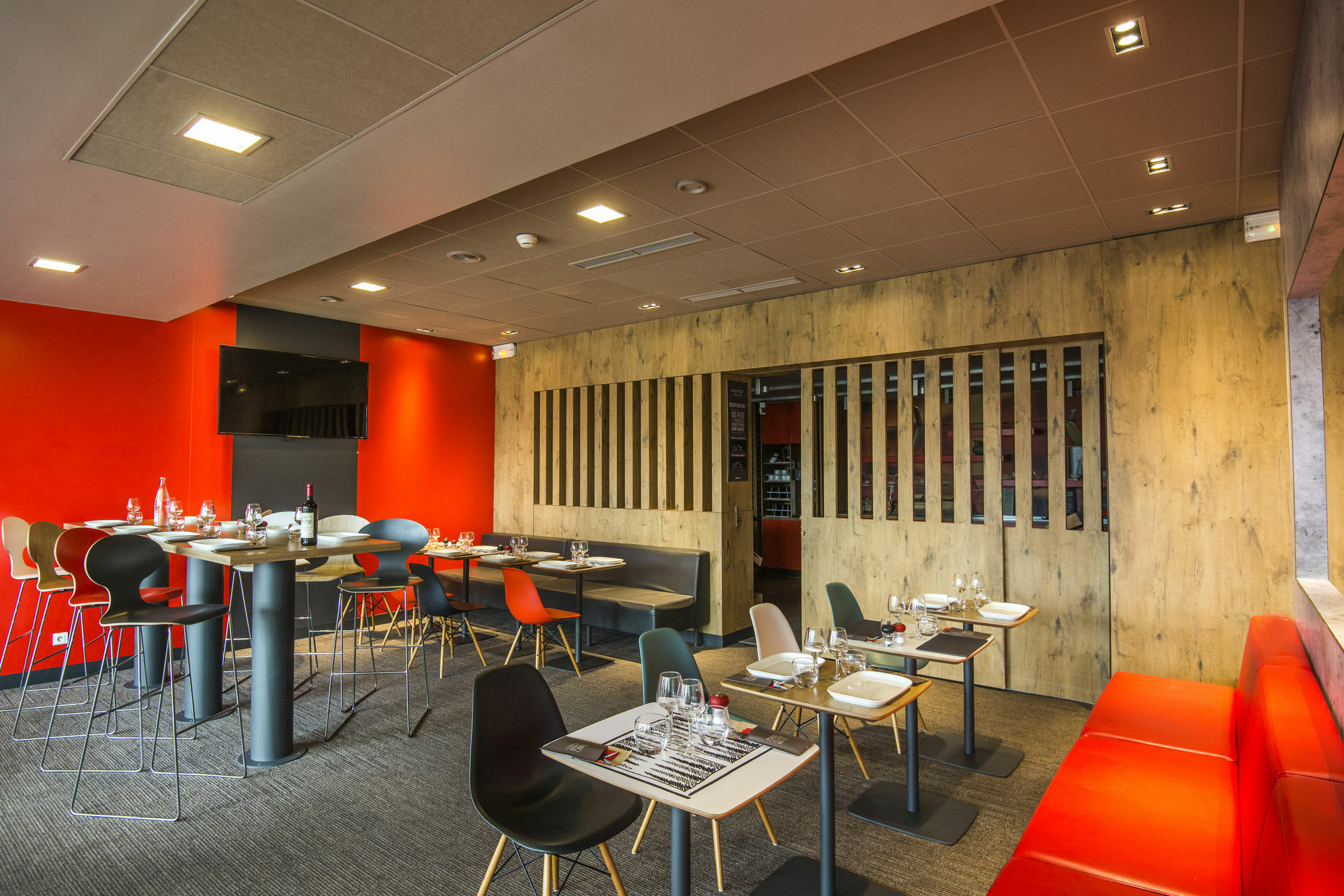 Hotel Ibis Pau Lescar Exteriér fotografie