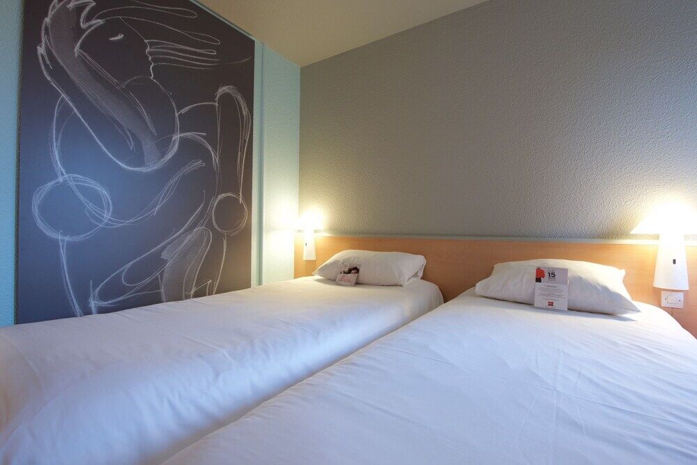 Hotel Ibis Pau Lescar Exteriér fotografie